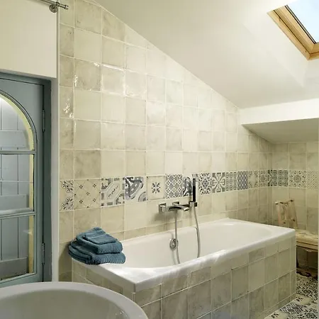 Bed & Breakfast Lea Tolosa